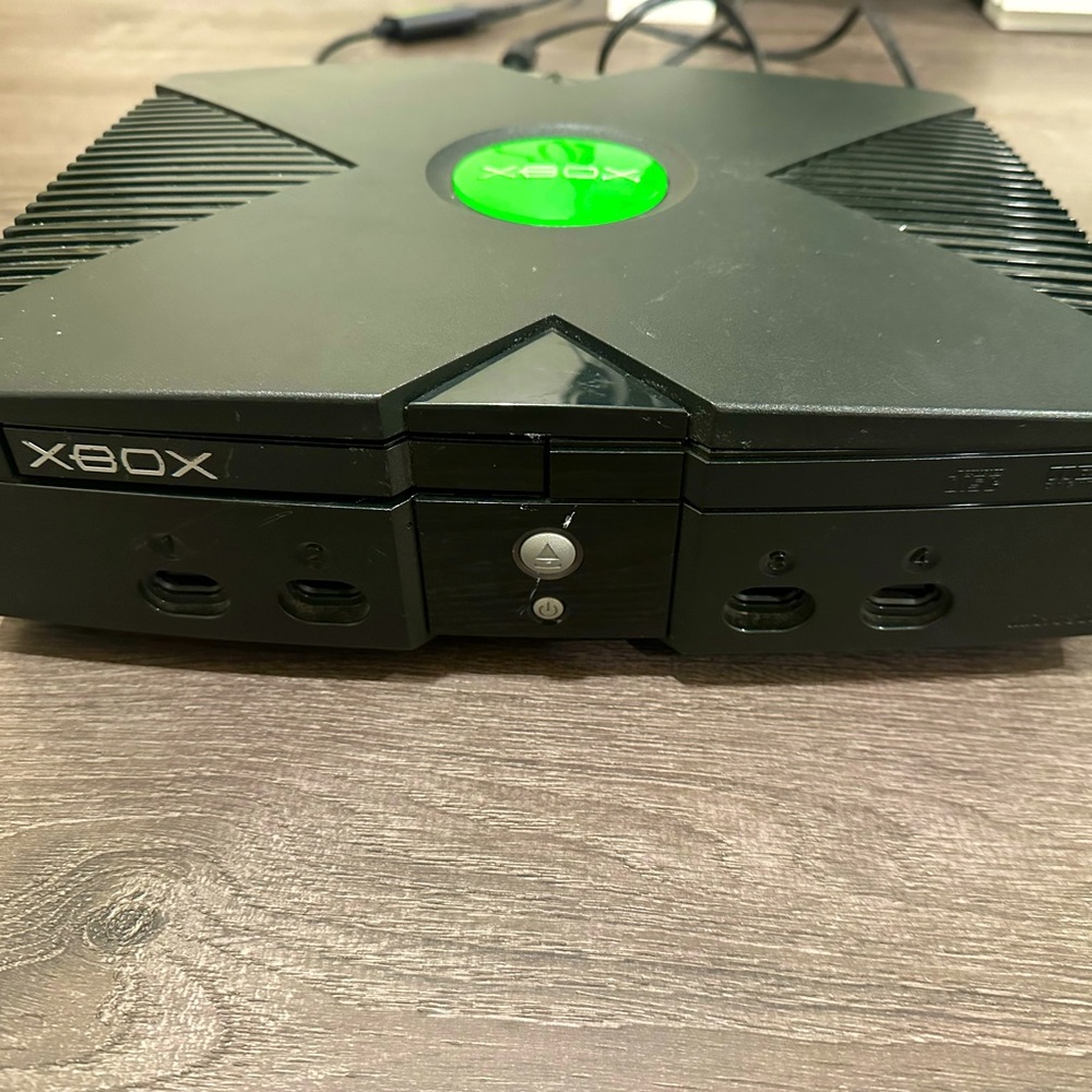 Original Xbox refurnished with a 3TB Hard drive 655 original Xbox games